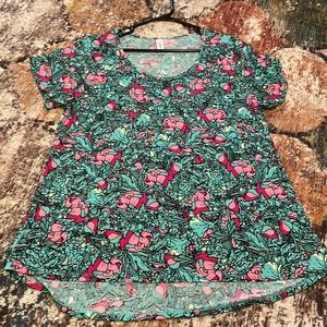 Lularoe size L classic tee